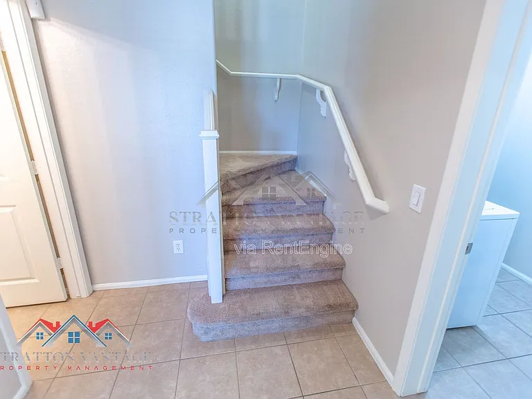 2218 N 77th Dr — Photo 16