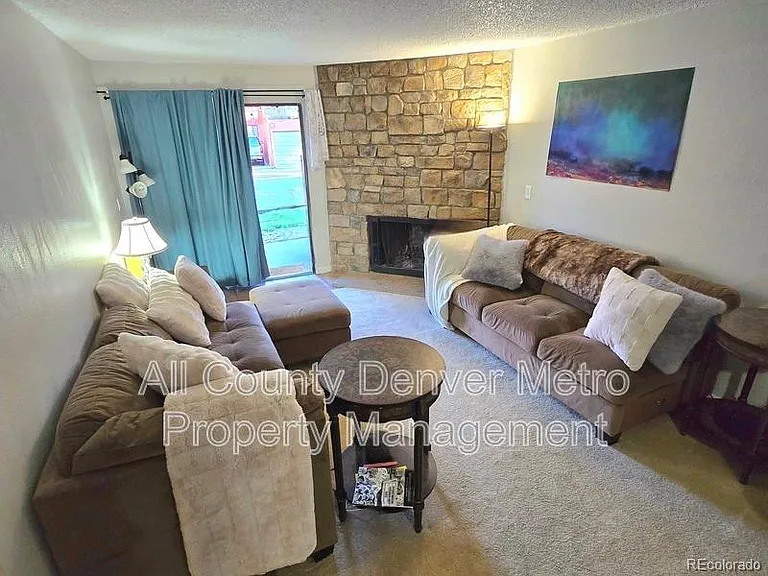 447 Wright St #118 — Photo 4