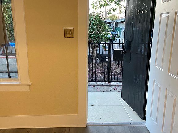 2nd image of 3775 S Van Ness Ave