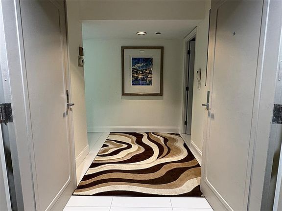 5th image of 775 Longboat Club Rd Unit 401