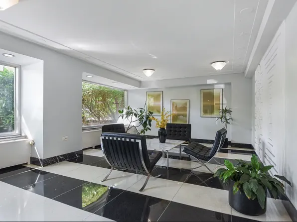 175 Adams Street image 9 of 9