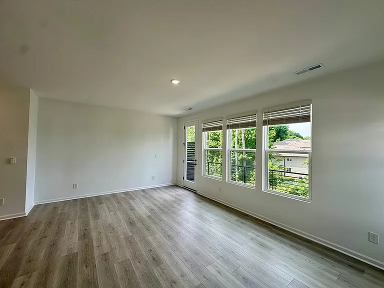 1556 Blanche St #1 — Photo 11