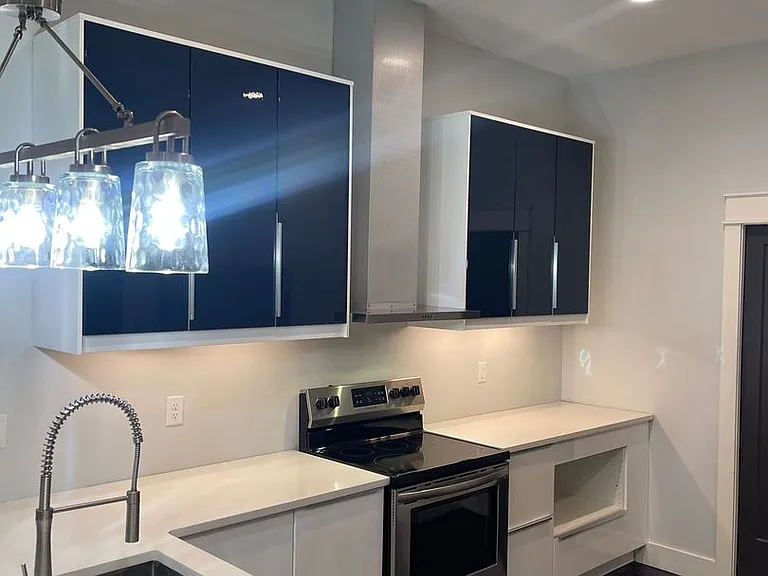 305 S Pine St #1 — Photo 3