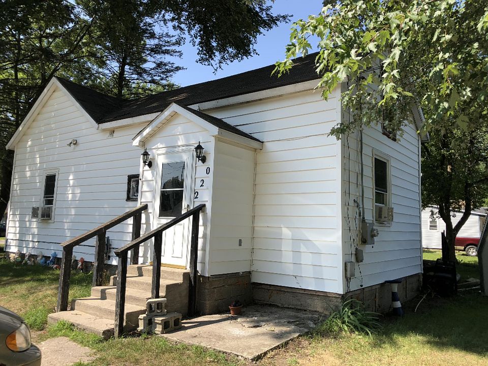 1st image of 220 Williams St