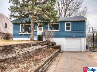 6925 Charles St, Omaha, NE 68132