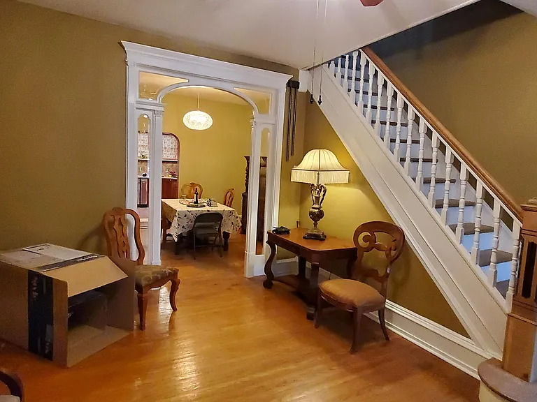 1033 Jackson St — Photo 9