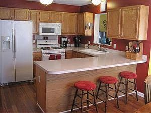 4th image of 4371 Pleasentview Ln