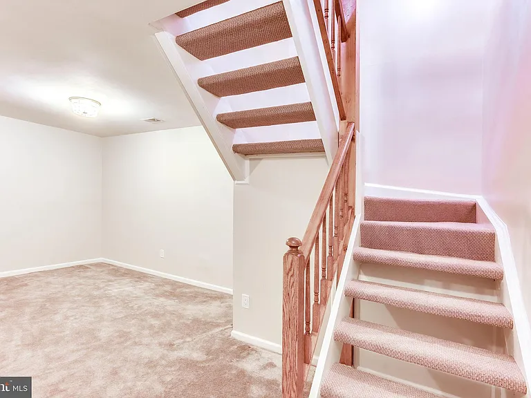 839 N Greenbrier St — Photo 33