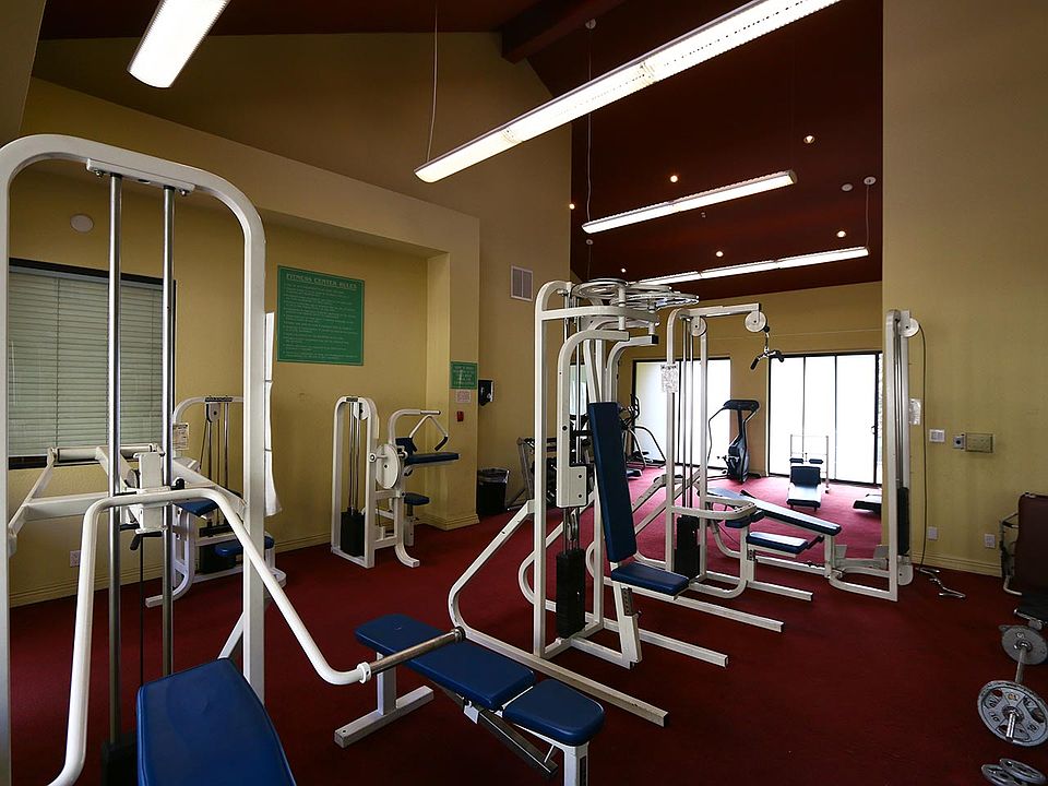 2nd image of 64 N Mar Vista Ave APT 204