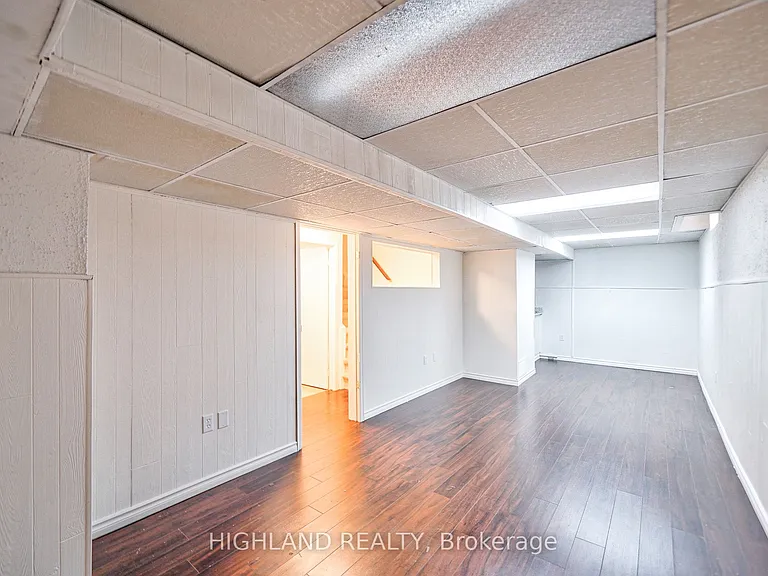6455 Tisler Cres — Photo 30