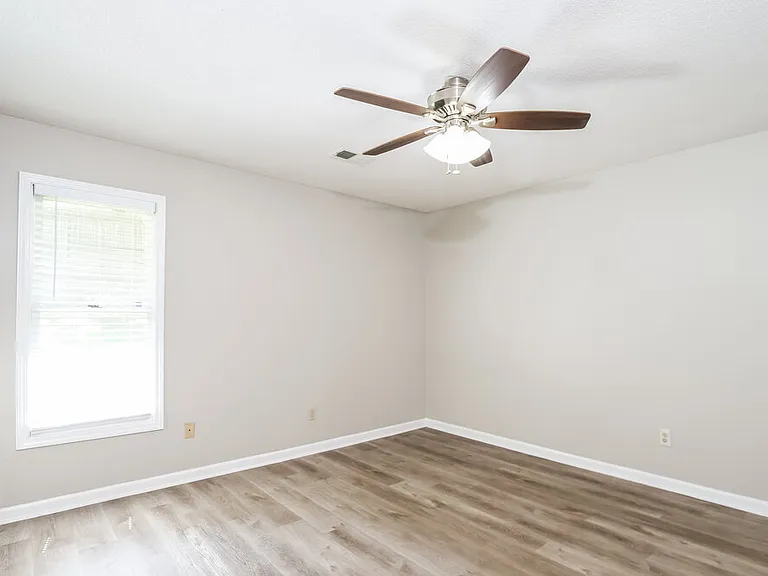128 Walnut Ridge Ln — Photo 13