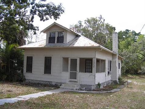 2nd image of 10720 Goodwin St