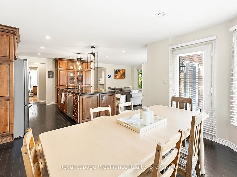 37 Ravine Dr — Photo 17