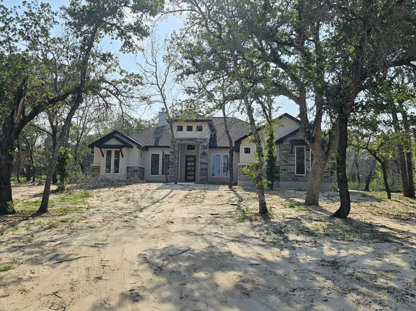 217 Timber Place, La Vernia, TX 78121