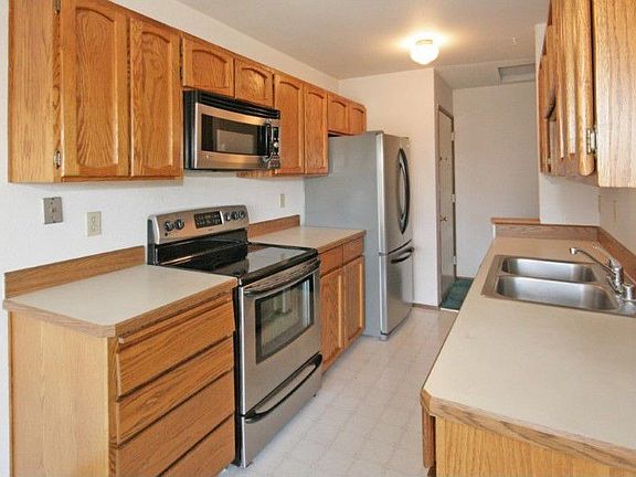 2nd image of 17430 Ambaum Blvd S APT 9