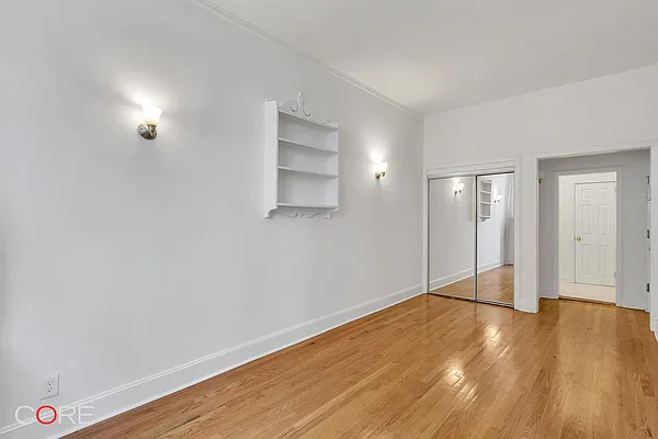 Rented by CORE | media 11