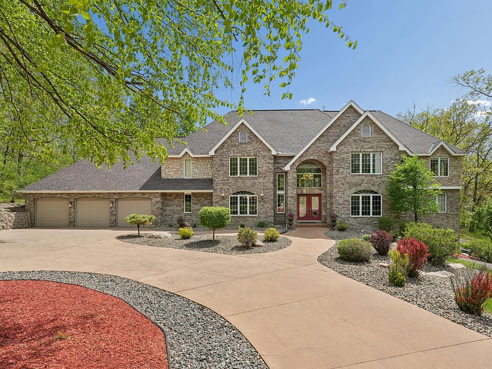 1st image of 18751 Knollwood Cir