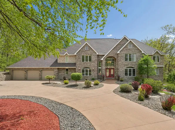 18751 Knollwood Cir, Lakeville, MN 55044