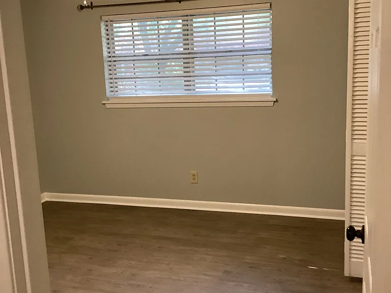 216 Brenda Dr — Photo 12