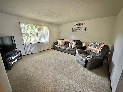 4th image of 1118 Big Valley Dr