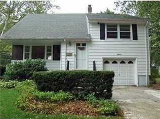 55 Hollywood Ave, Metuchen, NJ