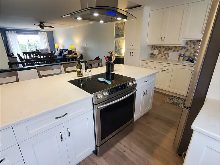 828 Victoria Dr #B14 — Photo 19