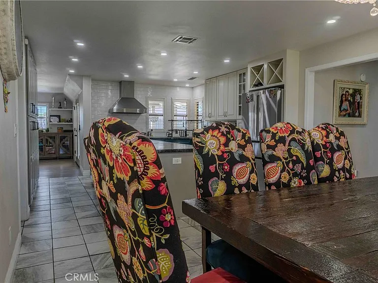 1042 Robinson Ct — Photo 20