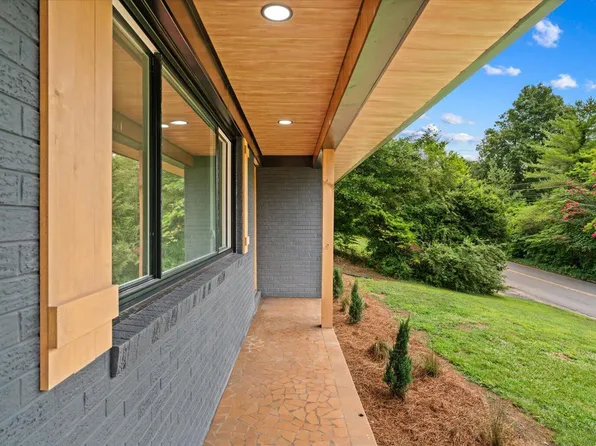 1400 Sherwood Dr, Dalton, GA 30720
