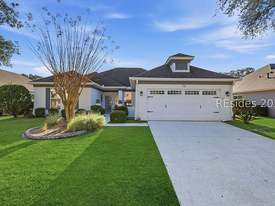 1st image of 19 Hampton Cir