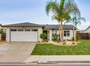 10100 Carreta Dr, Santee, CA 92071