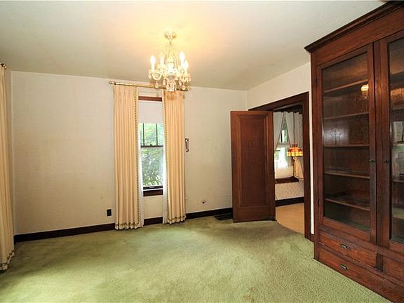 3rd image of 3501 Frye Ave