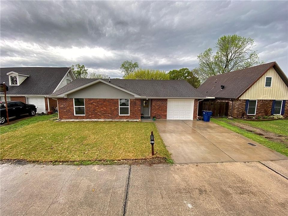1st image of 103 Peter Ln