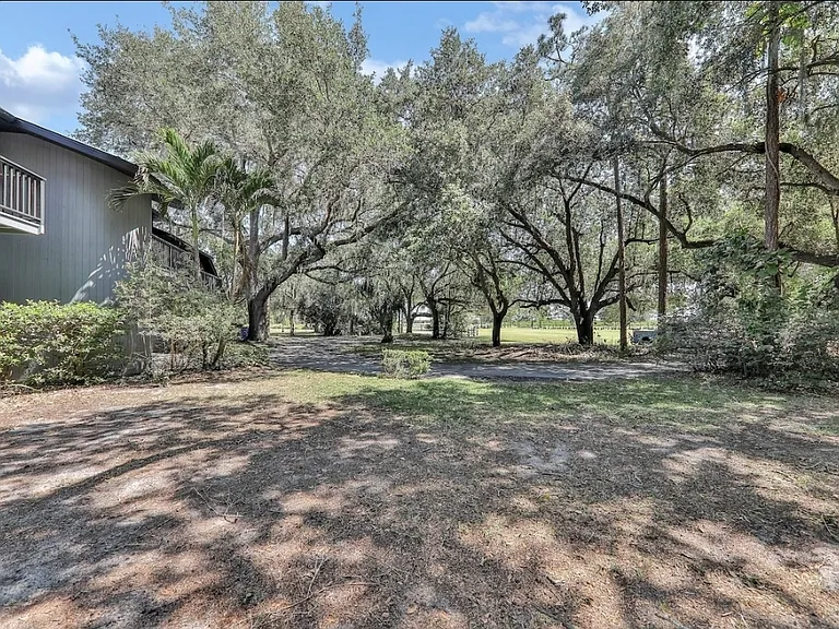 1371 Talbott Cir — Photo 5