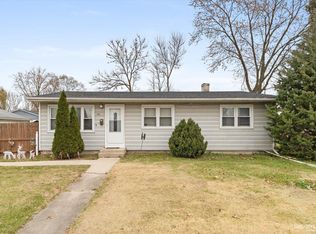 101 Banbury Rd, North Aurora, IL 60542