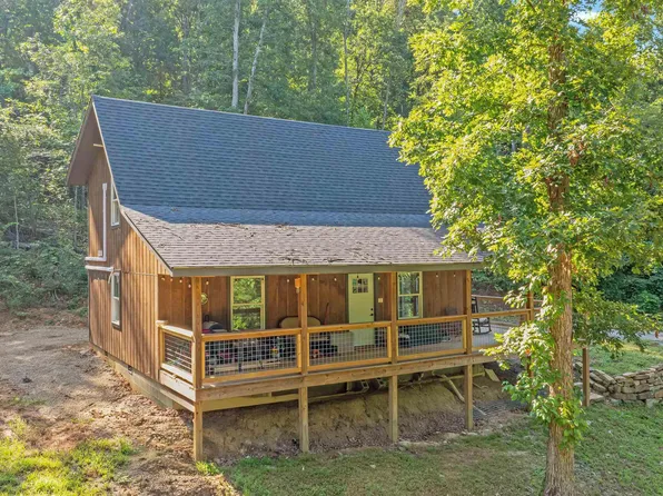 469 Hammond St, Valley Head, AL 35989