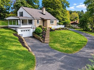 318 Center Church Rd, Mcmurray, PA 15317