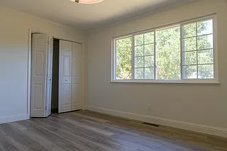 636 Eastview Way — Photo 11