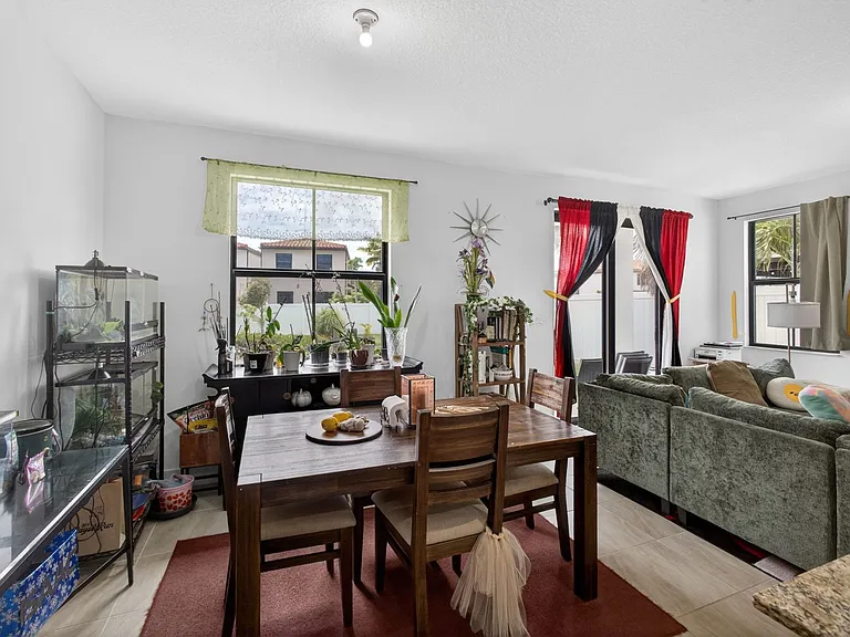 4009 Sequoia Pl — Photo 14
