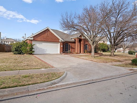 2nd image of 917 Circle View Ln