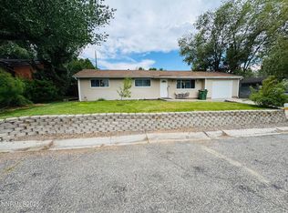 240 Circle Dr, Winnemucca, NV 89445
