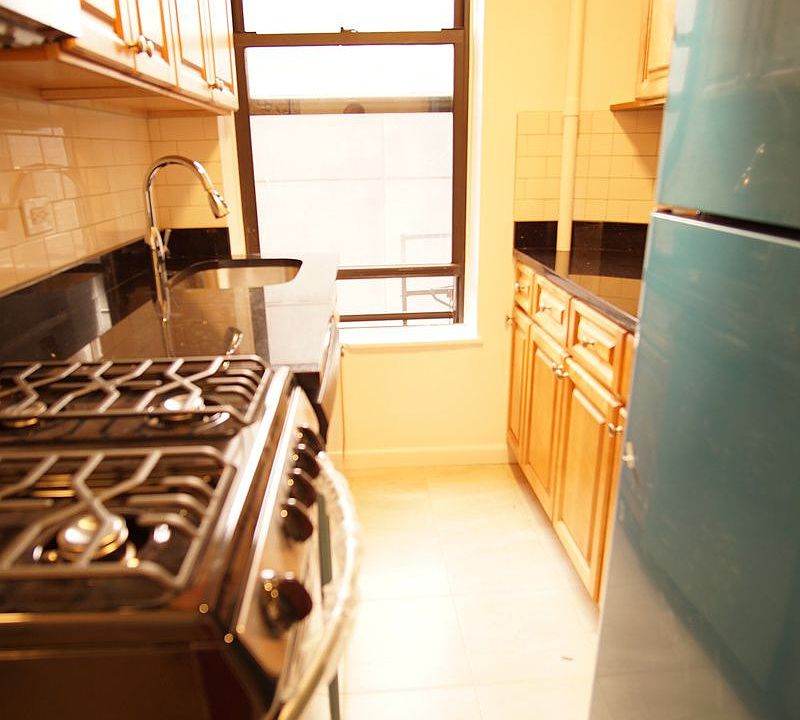 1st image of 415 E 71st St APT 1F