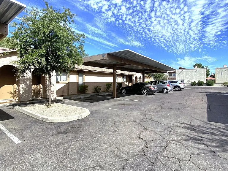 3027 E Grandview Rd — Photo 14
