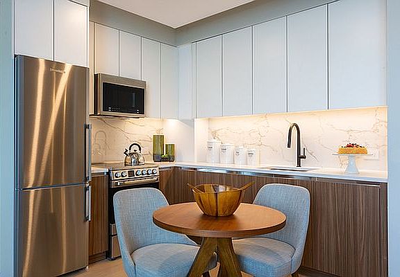 4th image of 123 Linden Blvd APT 12N