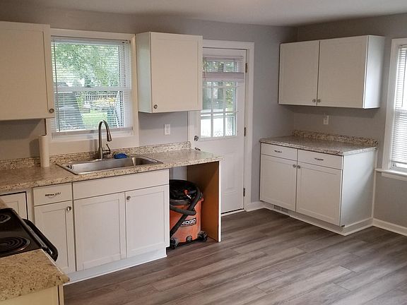 3rd image of 99 Tillotson St