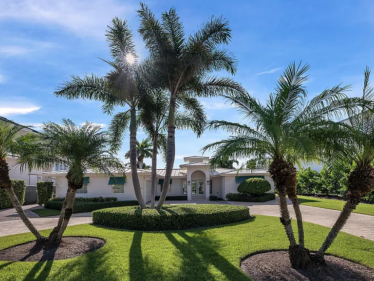 1925 Tarpon Rd — Photo 1