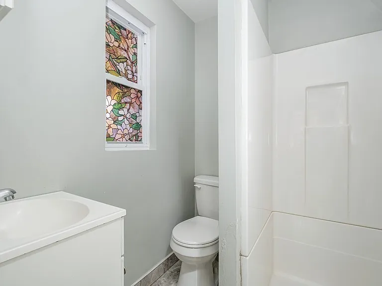 20 Cottage St #3L — Photo 8