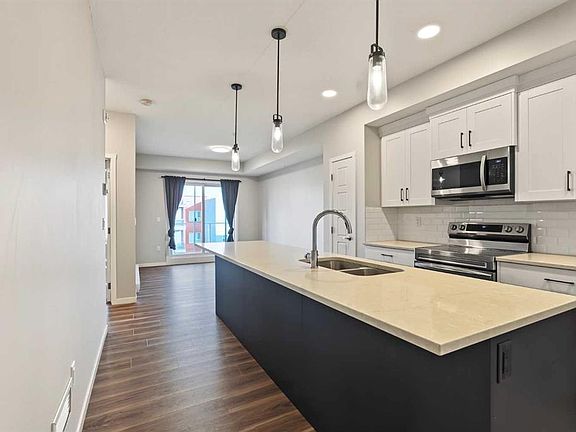 4th image of 19489 E Main St SE #2415