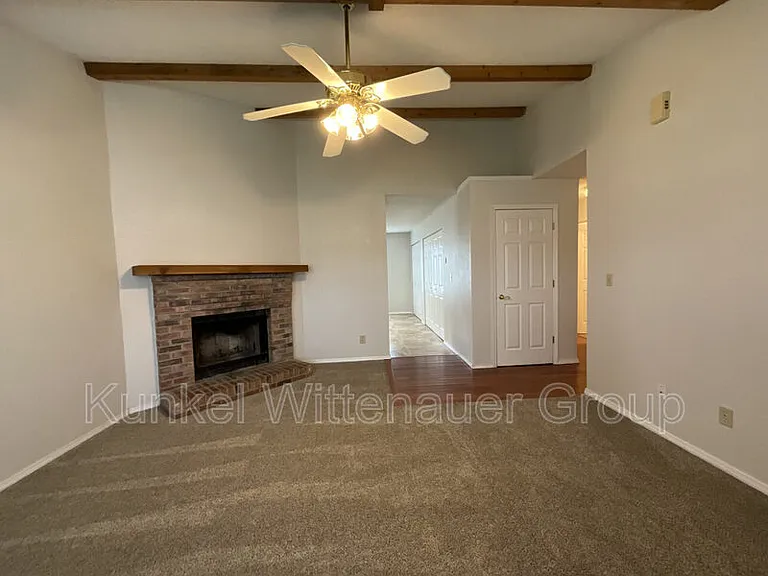 932 Evan Dr — Photo 5