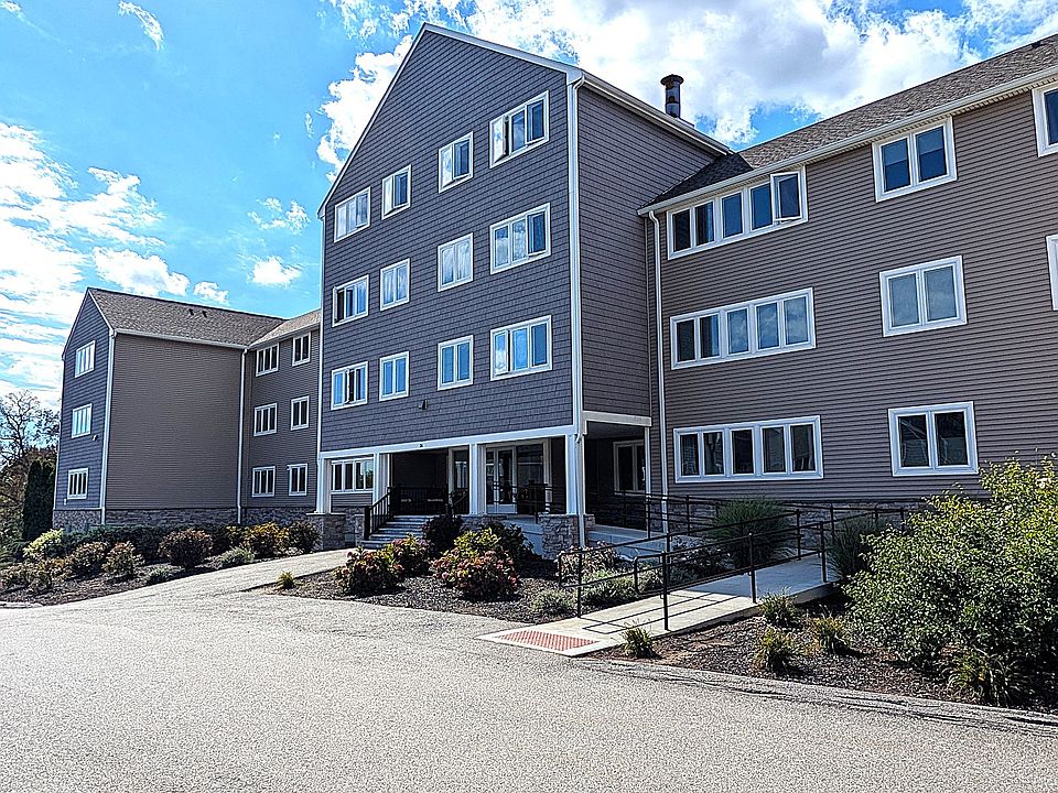 1st image of 36 Dunham Rd APT 402