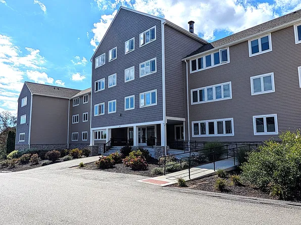 36 Dunham Rd APT 402, Beverly, MA 01915